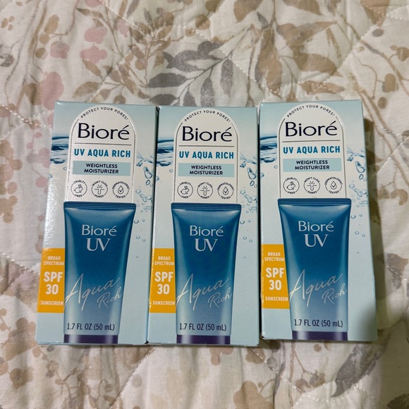 Biore UV Aqua Rich Weightless Moisturizer SPF 30 - Picture 1 of 1